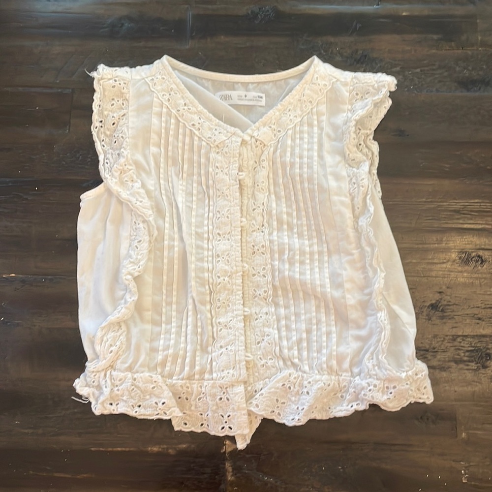 Girls Zara white button up tank top